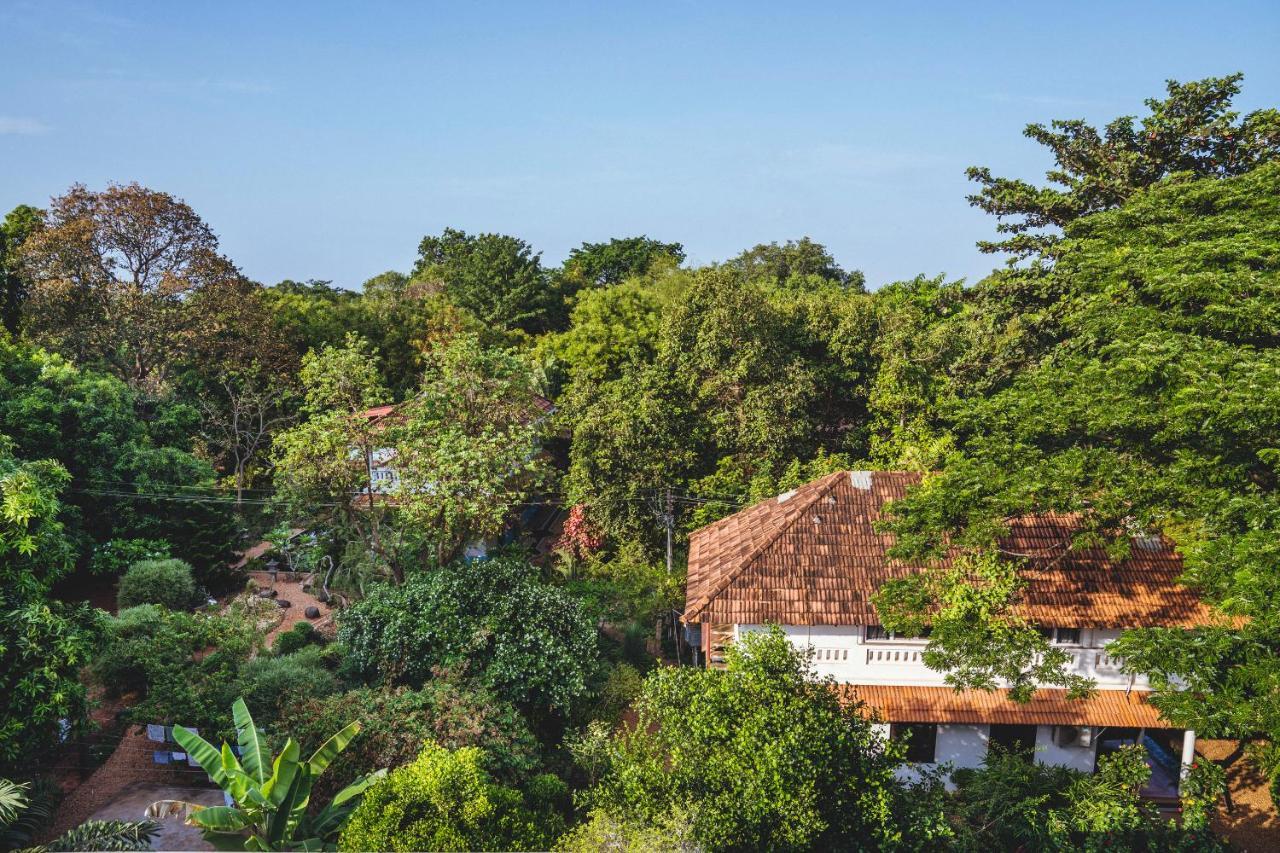 Gaia's Garden Guest House Auroville Buitenkant foto