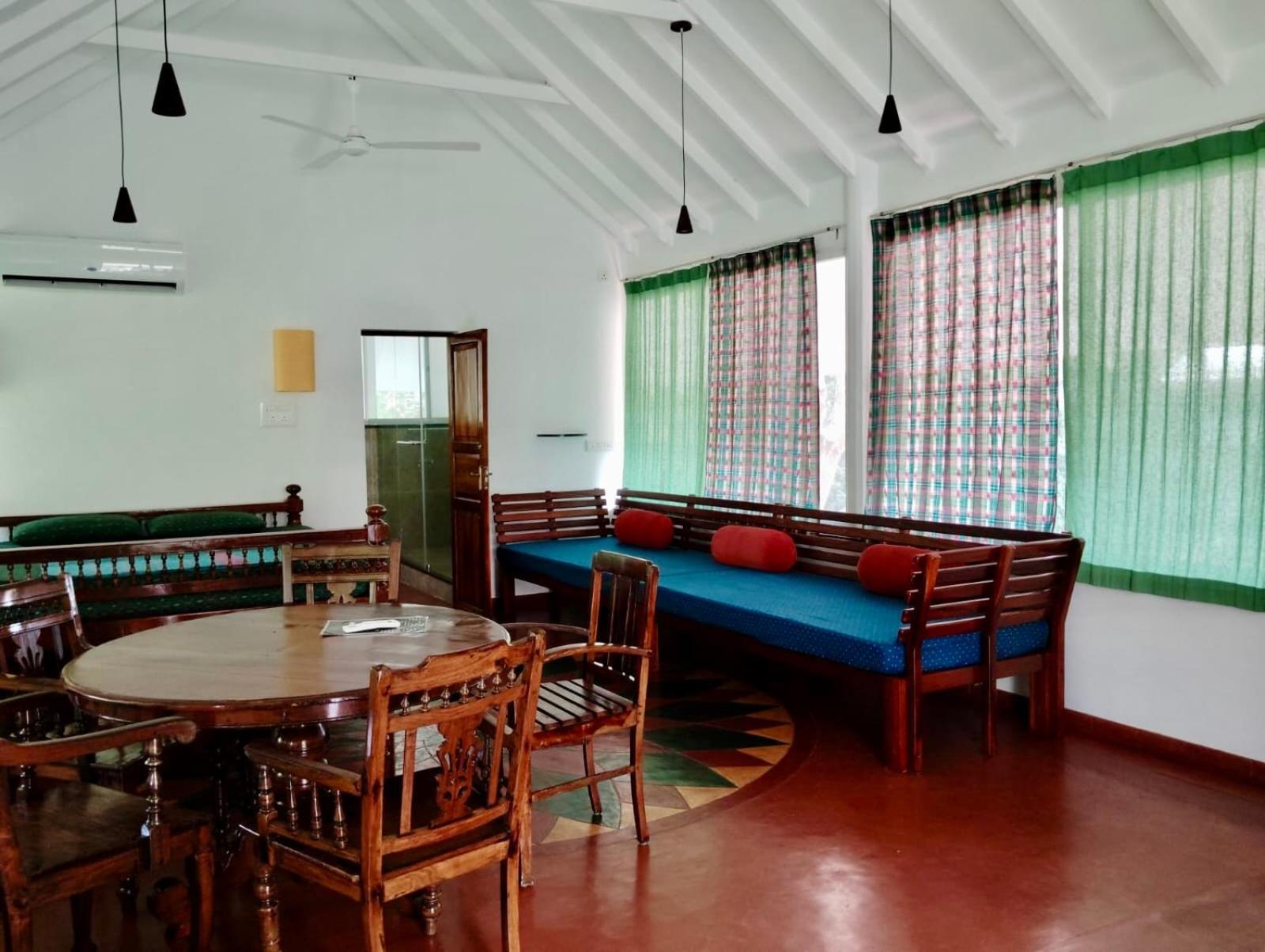 Gaia's Garden Guest House Auroville Buitenkant foto